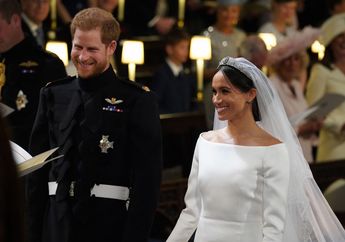 Royal Wedding, Meghan Markle Tampil Penuh Kesederhanaan dengan Gaun Pengantin Bernuansa Putih