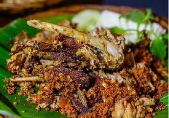 Buka Puasa dengan Bebek Goreng Sambel Pecit, Menu Andalan Keluarga