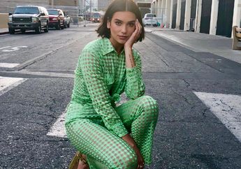 Tampil Memukau ala Tahun 80'an, Penampilan Dua Lipa Jadi Sorotan di Red Carpet Billboard Music Awards