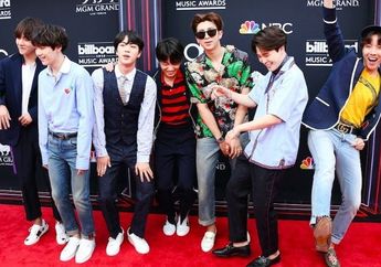 10 Artis Dunia yang Foto Bareng BTS di Billboard Music Awards 2018