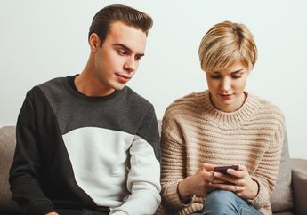 Inilah 5 Zodiak Pria yang Paling Posesif, Pasanganmu Termasuk Nggak nih?