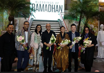 Inspirasi Busana Muslim dari 5 Desainer Indonesia dalam Pagelaran Ramadhan in Style Plaza Indonesia