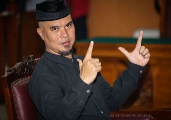 Heboh! Ahmad Dhani Kepergok Dicium Nenek-nenek dan Makhluk Tuhan Paling Seksi Ini di Atas Panggung, Siapa?