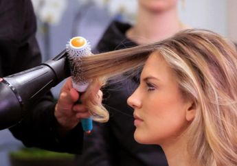 Cara Merawat Rambut yang Sering Terkena Hair Dryer atau Alat Catok