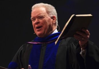 Pendeta Terkemuka di Texas Turun Jabatan Setelah Dituduh Melakukan Pelecehan Terhadap Perempuan