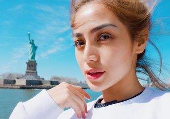 Bak Princess, Inilah Kecantikan Jessica Iskandar Dibalut Dress Cut Out Seksi nan Elegan!