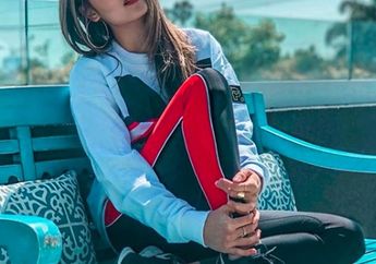 Intip 5 Gaya Cinta Laura Berbalut Denim, Bisa Jadi Inspiarsi loh!