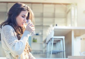 Awas! Minum Air Terlalu Banyak Bisa Memicu Pembengkakan Otak loh, Simak yuk Penjelasannya