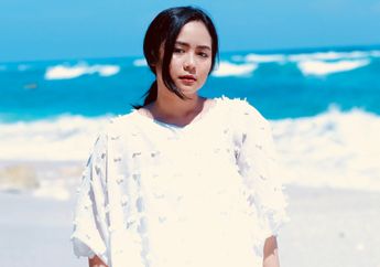 Imutnya Gita Gutawa dalam Balutan Sabrina Dress Saat Berlibur ke Korea, Intip yuk!