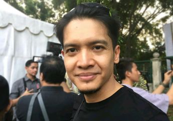 Dimas Seto Kagumi Wanita Bercadar, Kode Buat Dhini Aminarti?