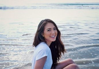 Unjuk Gigi dalam Bernyanyi, Dengerin yuk Suara Merdu nan Indah dari Aurelie Moeremans!