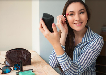 5 Produk Makeup Ramah Kantong Anak Kuliahan dengan Hasil Riasan Natural Flawless