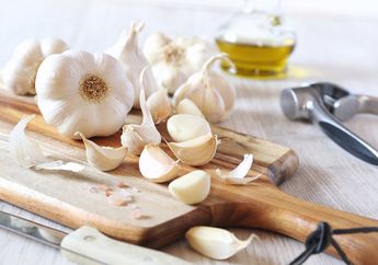 Dipandang Sebelah Mata, Pria Ini Rasakan Sensasi Luar Biasa Setelah Minum Rendaman Air Bawang Putih