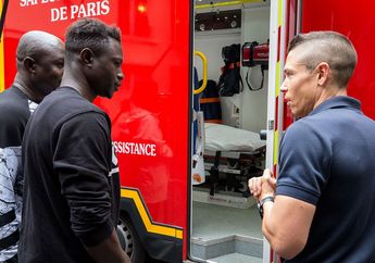 Panjat Gedung dan Selamatkan Balita, Pria 'Spiderman' Kini Gabung dengan Pemadam Kebakaran Prancis