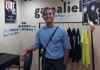 Hobi Fotografi, Gamaliel GAC Deg-degan Motret Pakai Kamera Instan