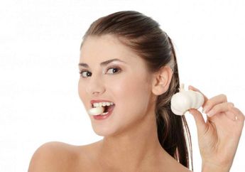 Efek Buruk Konsumsi Bawang Putih Bagi Tubuh, Bisa Sebabkan Sakit Perut hingga Bau Badan