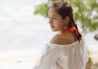 Gemes Banget, Kepoin Gaya Chelsea Islan dengan Bikini Tabrak Motif yang Super Playful!