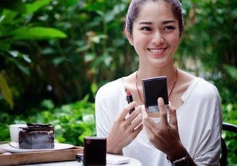Penampilan Prisia Nasution dalam Balutan Kimono, Cantik ala Wanita Jepang!