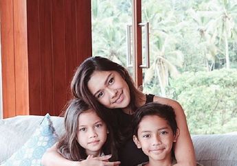 Intip Gantengnya Anak Nana Mirdad, Jason Deandra White, Matanya Indah Banget!