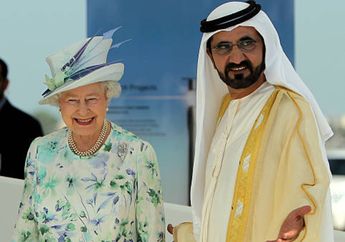 Viral, Foto Ratu Elizabeth II Pamer Tiga Jari Bareng Wakil Presiden Uni Emirat Arab!