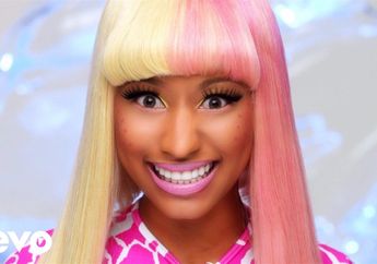 Nicki Minaj Tampil Penuh Warna di MV Barbie Dreams