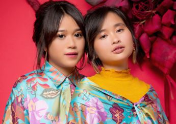 Penampilan Kompak Duo Sahabat Sejati, Bianca Jodie dan Gritte Agatha dengan Busana Floral yang Playful Banget