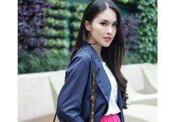 Sandra Dewi Tampil Kece Temani Sang Putra ke Salon, Tas Mungil yang Dipakai Curi Perhatian!