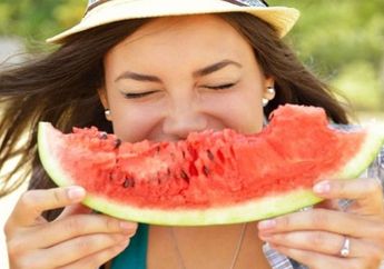 Konsumsi Biji Semangka Dapat Mengobati Jerawat dan Memperlambat Penuaan Pada Kulit