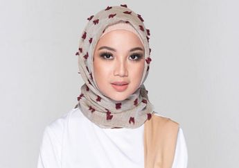 Makin Cantik Pasca Berhijab, Intip Penampilan Anggun Chacha Frederica dengan Kaftan Nuansa Soft Pink