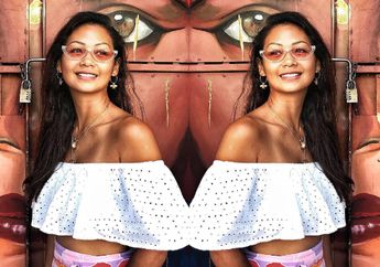 Super Hot Mama, Kepoin Gaya Seksi Indah Kalalo Bersama Swim Suit dan Slits Skirt!