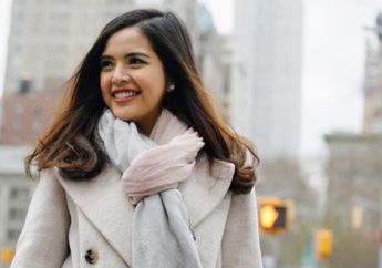 Biar Nggak Monoton, Contek yuk Gaya Rambut Curly Tasya Kamila Saat Hari Raya