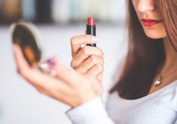 Inspirasi Gaya Makeup Natural yang Pas di Hari Lebaran, Contek yuk!