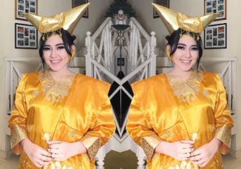 Inspirasi Busana Muslimah dengan Gamis ala Pendangdut Ngetop, Via Vallen