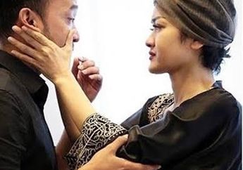Salut, Ruben Onsu Kunjungi Makam Kedua Sahabatnya Sebelum Lebaran