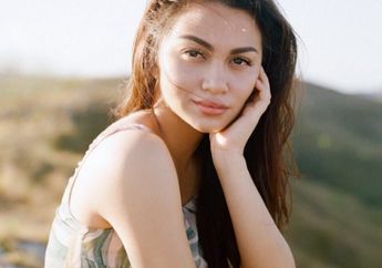 Tiru Tampilan Ariel Tatum dengan Rekomendasi Shoulder Dress Terjangkau