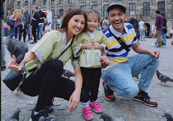 Intip yuk Keseruan Ruben Onsu Ajak Sarwendah dan Thalia Bercocok Tanam Bersama, Manis Banget!