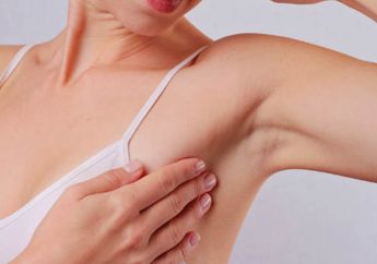 Sering Dilakukan Banyak Orang, Ternyata Ini Penyebab Ketiak Hitam!