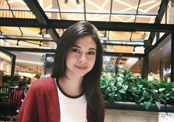 Gaya Fashion Simpel Yuki Kato Saat Mudik Lebaran ke Surabaya, Kece Abis!