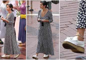 Gelang Kaki Jadi Pilihan Aksesori Selena Gomez Untuk Tampil Stylish dan Feminin