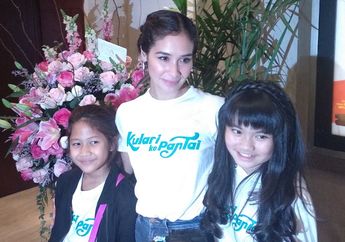 Cerita Marsha Timothy Asuh 2 Anak Perempuan di Film Kulari ke Pantai