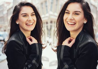 Intip Gaya Fashion Feminin Irish Bella dengan Paduan Waist Bag yang Sedang Hits yuk!