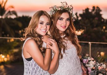 Hatinya Berbunga-bunga Usai Terima Lamaran Sang Kekasih di Atas Kapal Pesiar Mewah, Aurel Mendadak Bawa Kabar Buruk Hingga Bikin Ashanty Panik: 'Kok Bisa Sih Kak?'