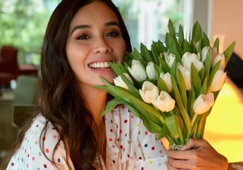 Hadiri Premier Film 'Kulari ke Pantai', Intip Gaya Marsha Timothy yang Super Cantik dengan Dress Polkadot!