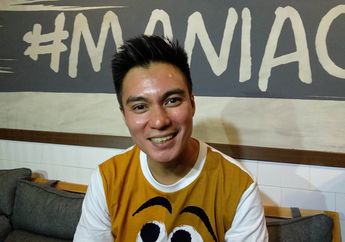 Aksi Kocak Baim Wong Dengan Kostum Power Ranger Sambil Narik Becak