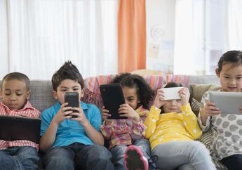 Anak Sering Berucap Tak Baik? Bisa Jadi karena Sering Lakukan Hal ini