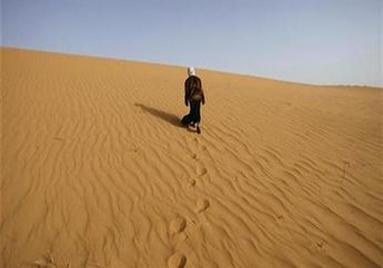 13 Ribu Pengungsi Dibuang di Gurun Sahara Untuk Dibiarkan Tersesat dan Mati Kehausan