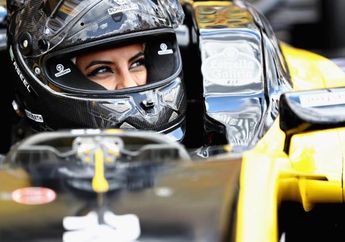 Perempuan Asal Arab Saudi Ini Penuhi Impiannya Kendarai Mobil F1