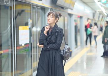 Intip OOTD Liburan ala Hesti Purwadinata, Kece dan Manis Banget!