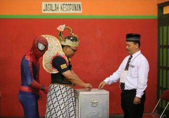 Ini DIa Kostum Unik Yang Turut Meriahkan Pilkada 2018, Ada Superhero dan Tokoh Wayang Yang Ikutan Pemilu Lho!