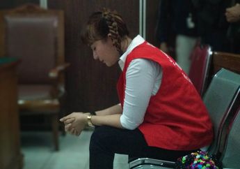 Keluar Sidang dengan Derai Air Mata, Roro Fitria Minta Rehabilitasi